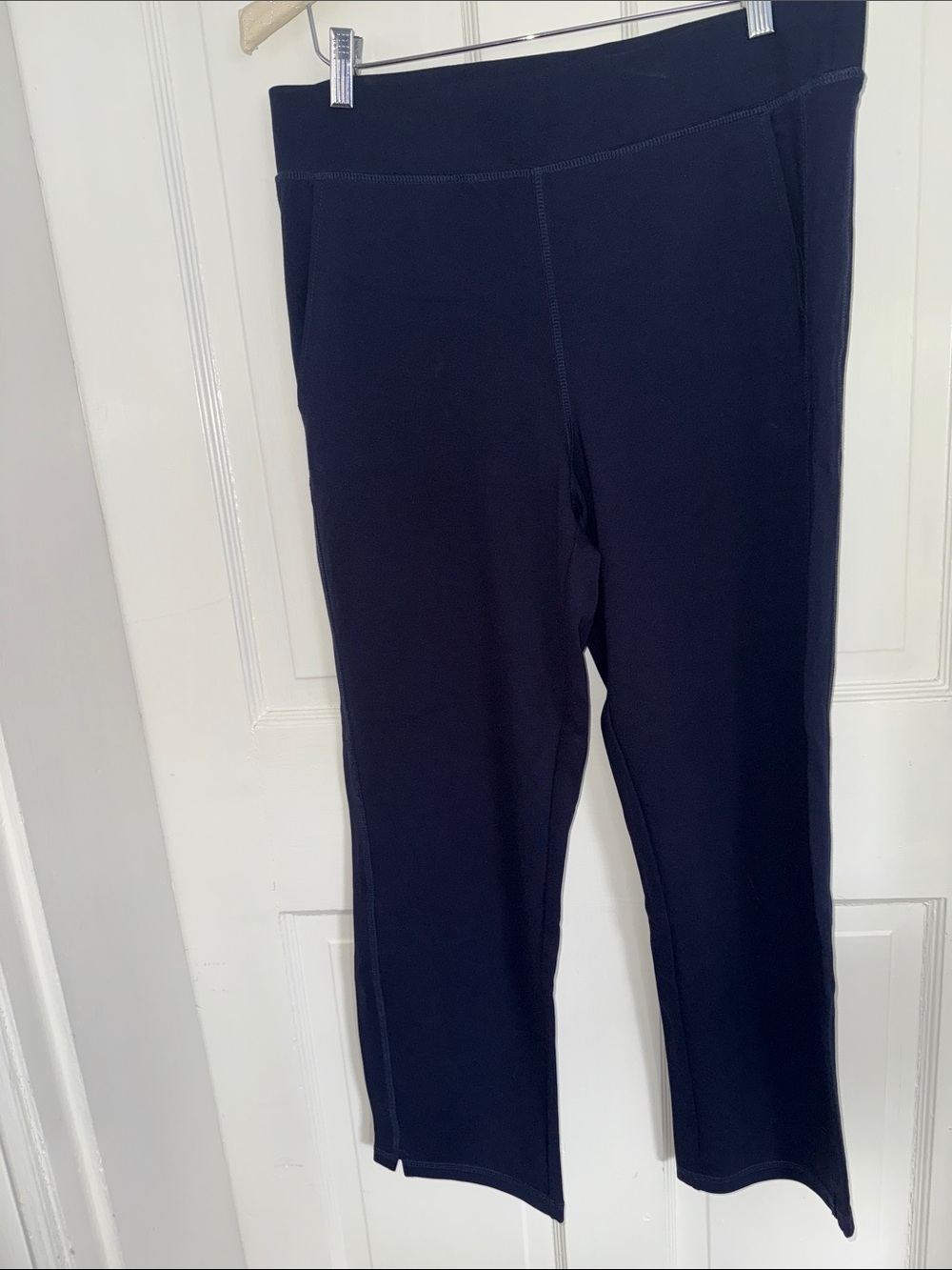 Talbots Stretch Active wear pants with front pockets.  Large petite navy/black